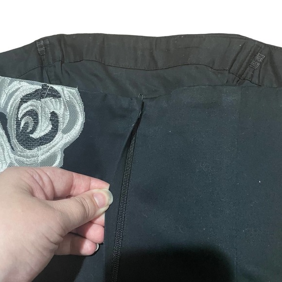 White House Black Market Black Floral Embroidered Corset Strapless Top - Picture 3 of 4